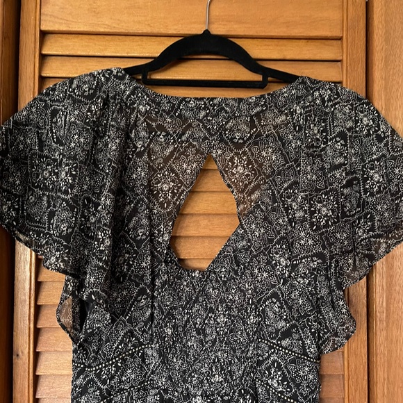 Guess dress - like new. - Picture 5 of 7